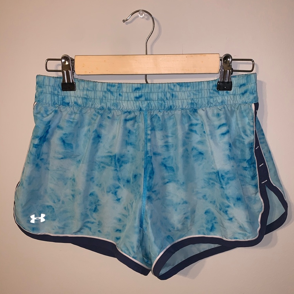 UNDER ARMOUR TIE DYE SHORTS